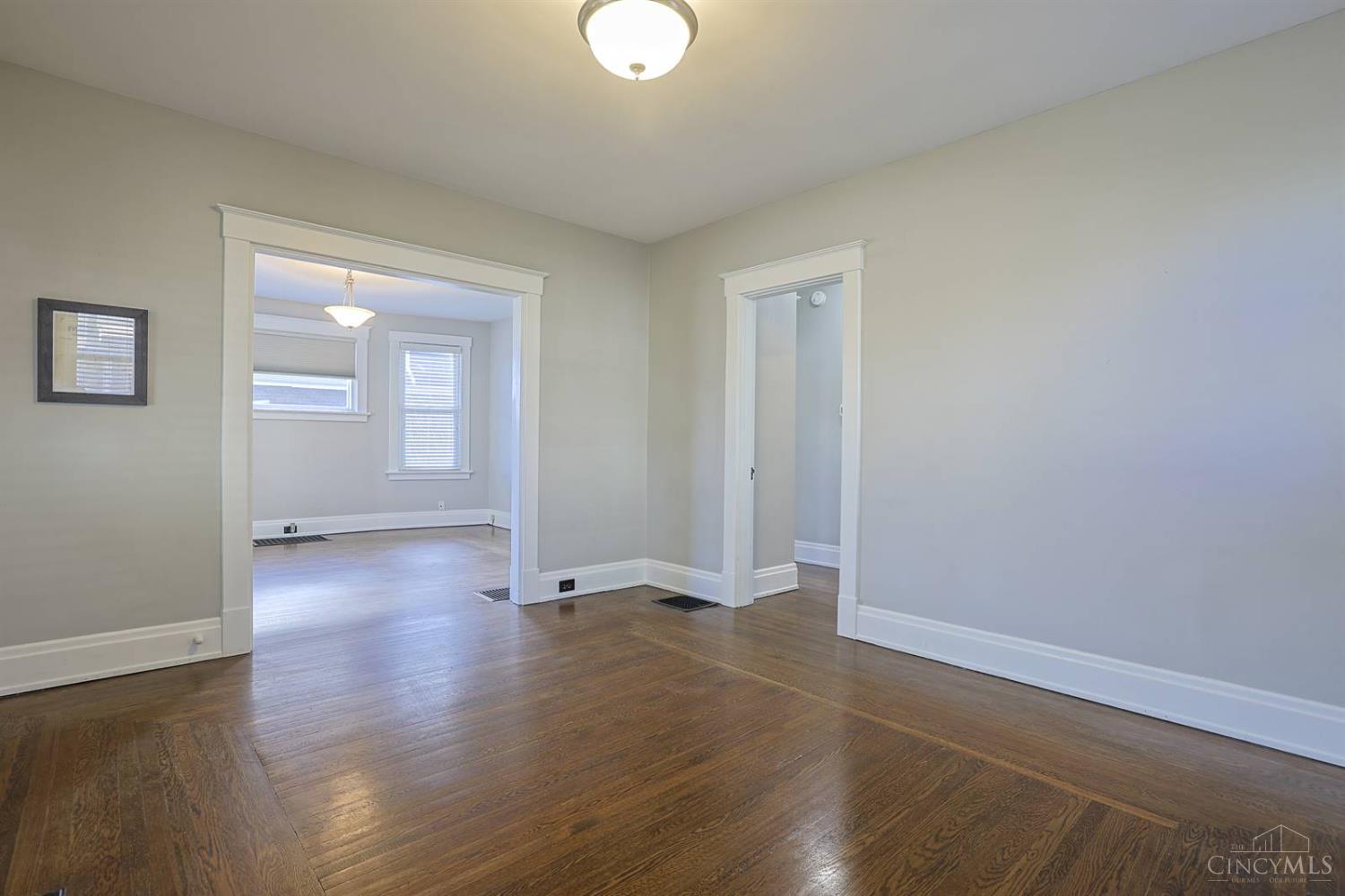 15 Bonham Road Wyoming, OH 45215 - Photo 10 of 37