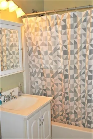 $6,600 | 174 Bolton Street, Unit 1, Boston, MA 02127