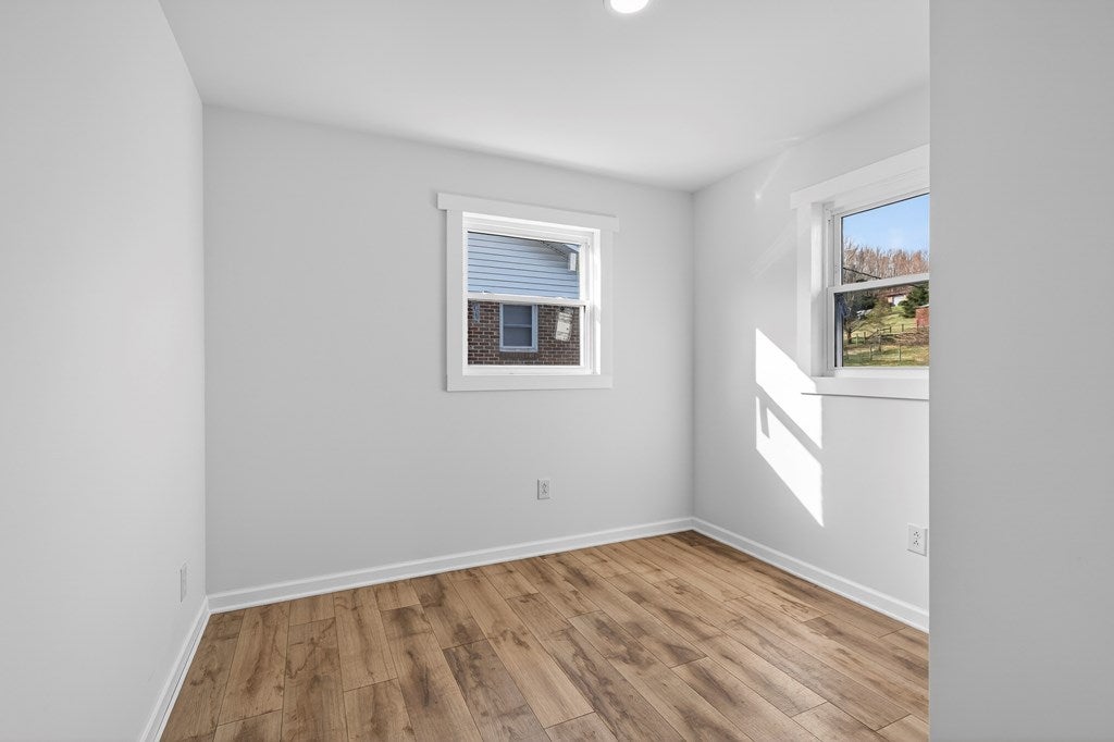 450 Adwolfe Road Marion, VA 24354 - Photo 20 of 41 Gallery Image 20