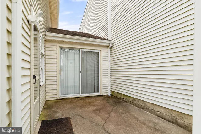 $334,900 | 102 Upper Valley Lane, Newark, DE 19711