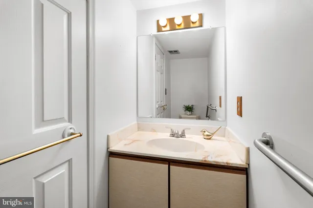 $334,900 | 102 Upper Valley Lane, Newark, DE 19711