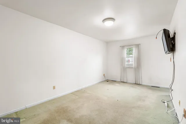 $334,900 | 102 Upper Valley Lane, Newark, DE 19711