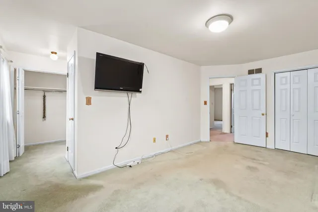 $334,900 | 102 Upper Valley Lane, Newark, DE 19711