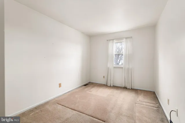 $334,900 | 102 Upper Valley Lane, Newark, DE 19711