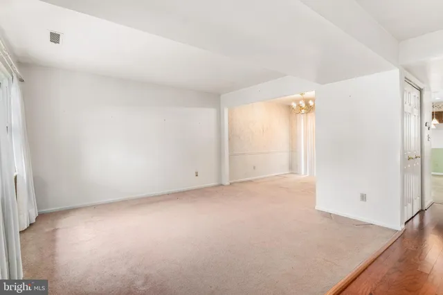 $334,900 | 102 Upper Valley Lane, Newark, DE 19711