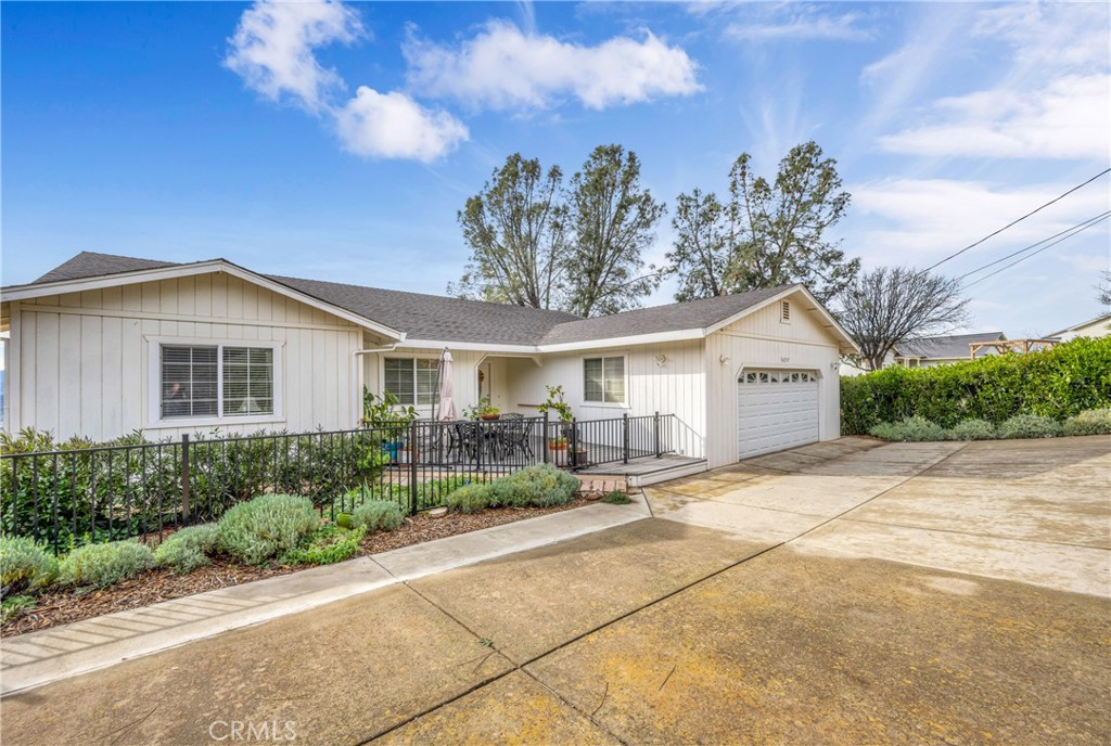 16257 Eagle Rock Road, Hidden Valley Lake, CA 95467 Compass