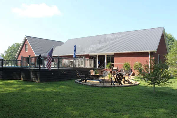 $695,000 | 646 Indian Creek Road, Huntland, TN 37345