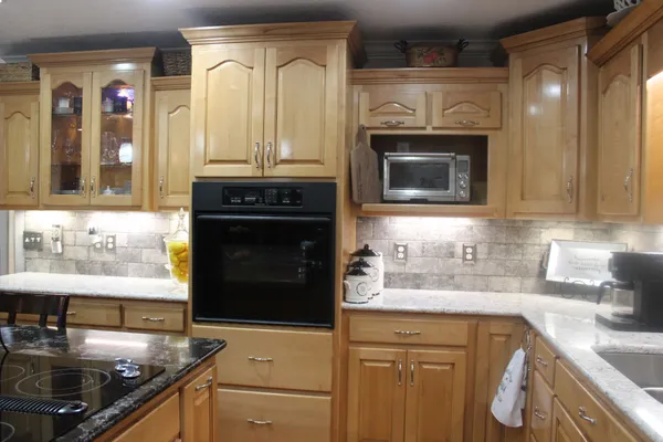 $695,000 | 646 Indian Creek Road, Huntland, TN 37345