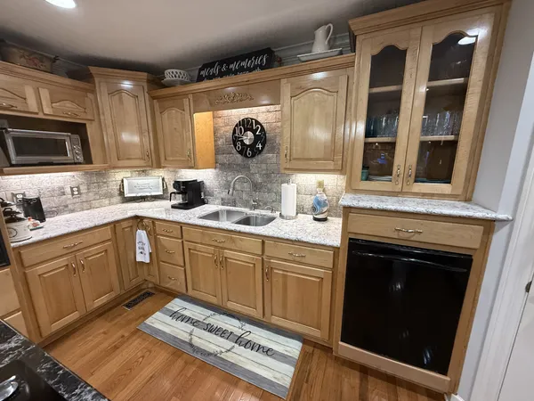 $695,000 | 646 Indian Creek Road, Huntland, TN 37345