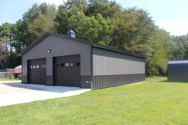 $695,000 | 646 Indian Creek Road, Huntland, TN 37345