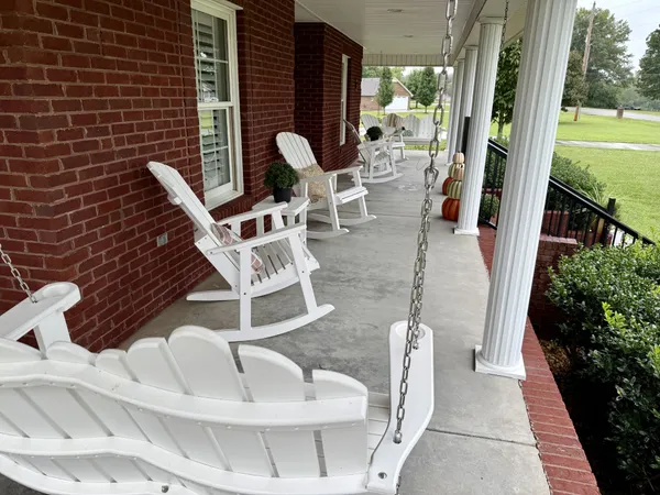 $695,000 | 646 Indian Creek Road, Huntland, TN 37345