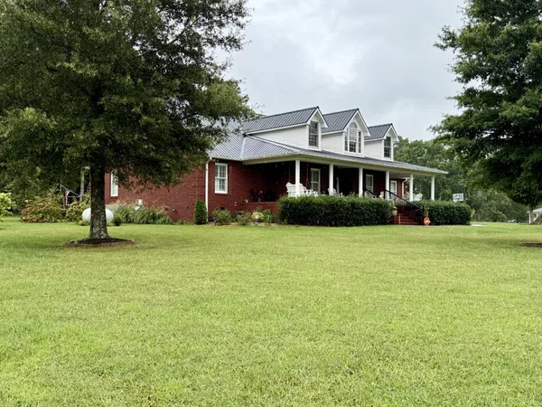 $695,000 | 646 Indian Creek Road, Huntland, TN 37345