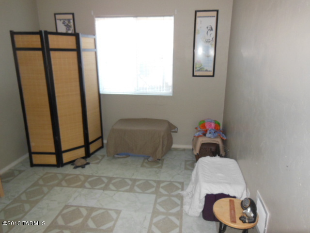3534 South Mission Road, Unit 1 (A) Tucson, AZ 85713 - Photo 8 of 26 Gallery Image 8