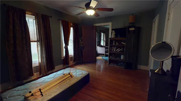 $1 | 325 South Ash Street, Nevada, MO 64772