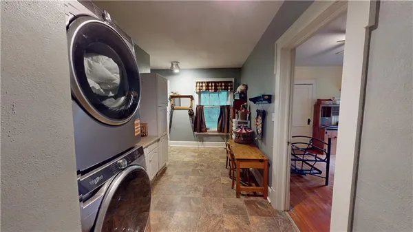 $1 | 325 South Ash Street, Nevada, MO 64772
