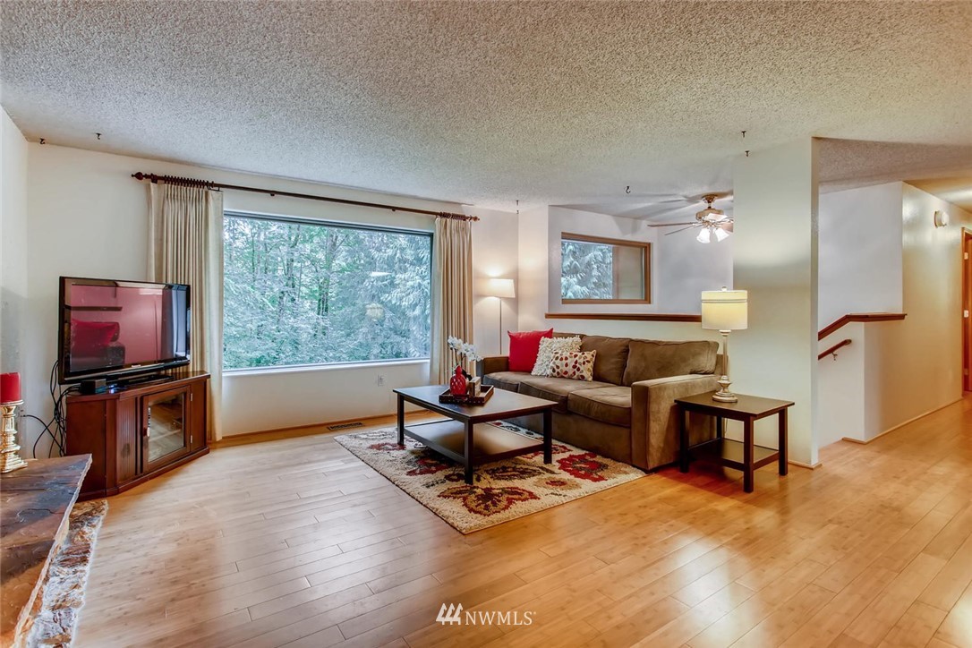 18226 Southeast Lake Youngs Road Renton, WA 98058 - Photo 4 of 24