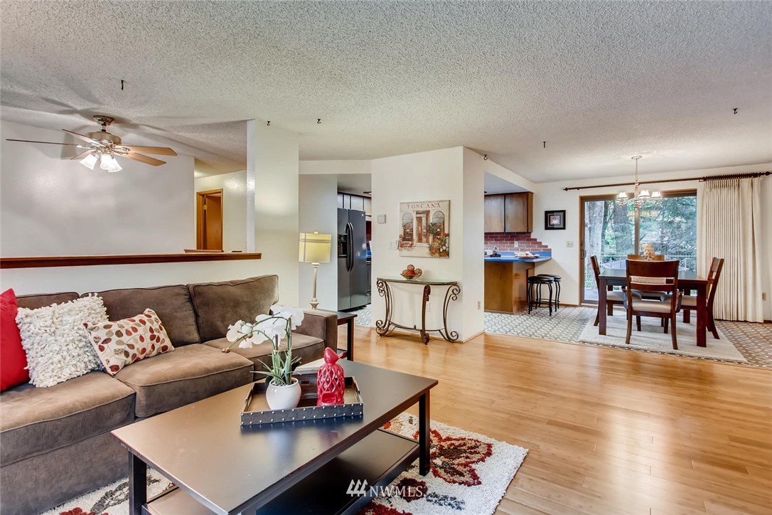 18226 Southeast Lake Youngs Road Renton, WA 98058 - Photo 5 of 24