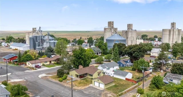 $389,000 | 308 North 2nd Street, Harrington, WA 99134