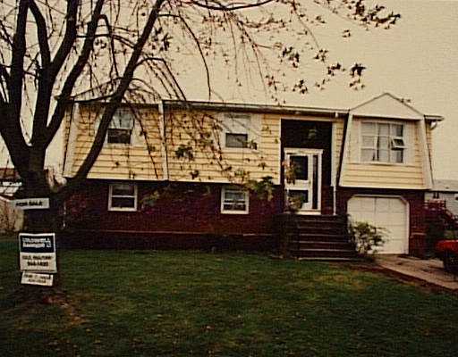7 Bristol Road Narragansett, RI 02882 - Photo 1 of 1 Exterior Front.