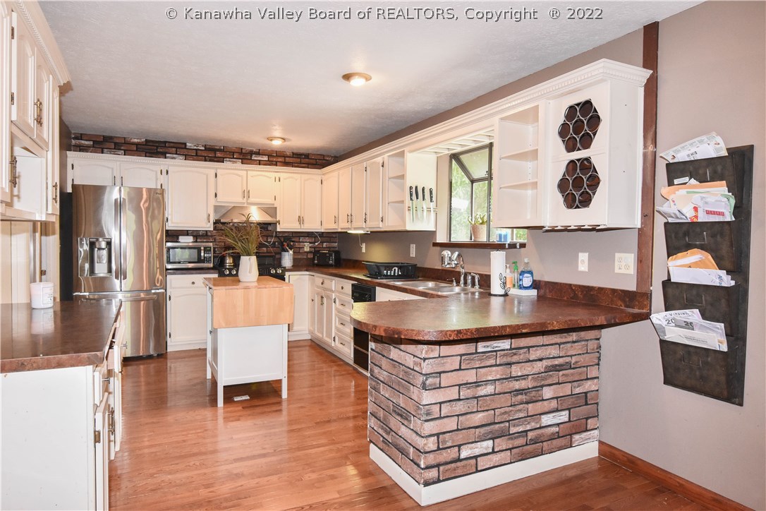241 Wrens Ridge Road Hurricane, WV 25526 - Photo 9 of 21 Gallery Image 9