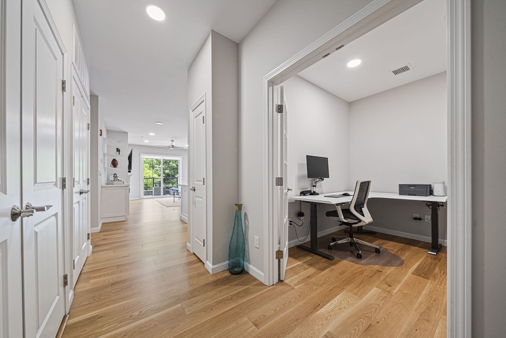 1 Revolution Way, Unit 104 Canton, MA 02021 - Photo 3 of 39