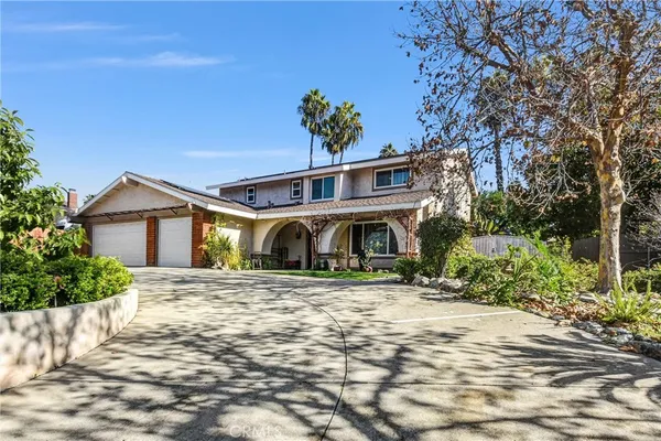 $1,274,500 | 2342 North Mills Avenue, Claremont, CA 91711