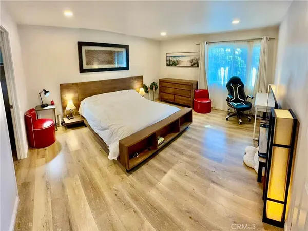 $1,274,500 | 2342 North Mills Avenue, Claremont, CA 91711