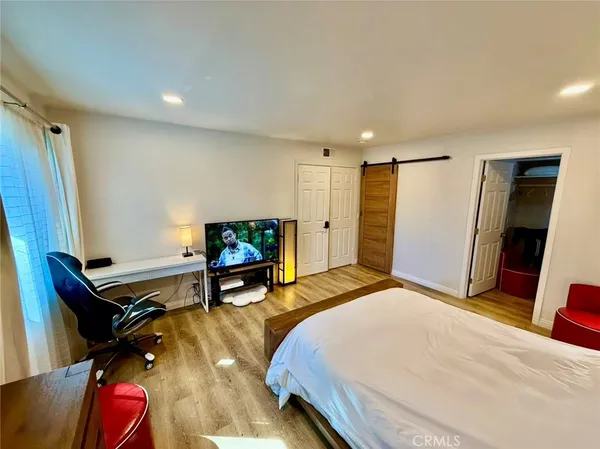 $1,274,500 | 2342 North Mills Avenue, Claremont, CA 91711