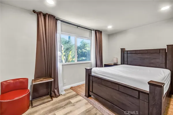 $1,274,500 | 2342 North Mills Avenue, Claremont, CA 91711