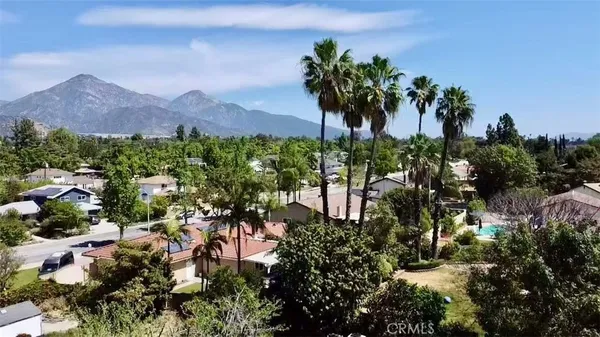 $1,274,500 | 2342 North Mills Avenue, Claremont, CA 91711
