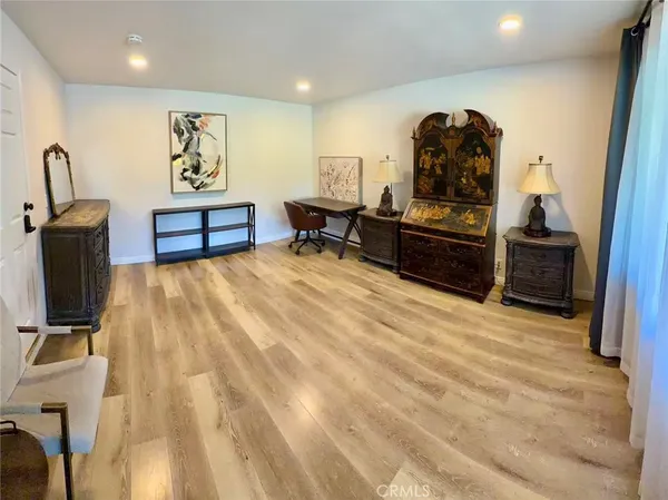 $1,274,500 | 2342 North Mills Avenue, Claremont, CA 91711