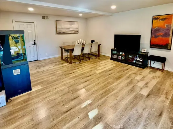 $1,274,500 | 2342 North Mills Avenue, Claremont, CA 91711