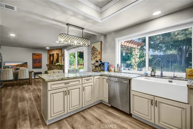 $1,279,000 | 2342 North Mills Avenue, Claremont, CA 91711