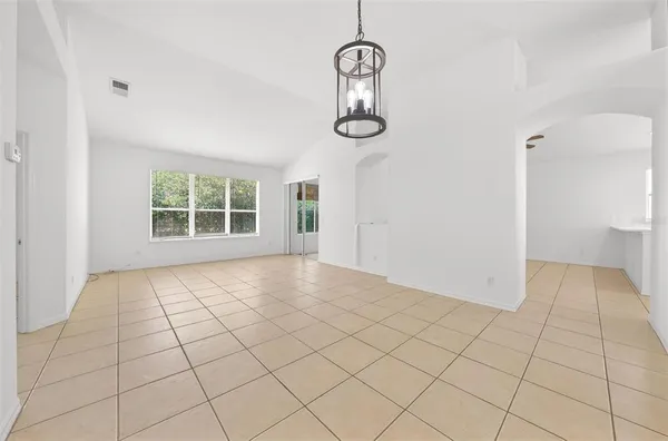 $2,500 | 7006 Pine Hollow Drive, Mount Dora, FL 32757