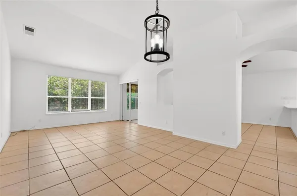 $2,500 | 7006 Pine Hollow Drive, Mount Dora, FL 32757