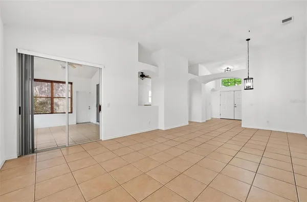 $2,500 | 7006 Pine Hollow Drive, Mount Dora, FL 32757