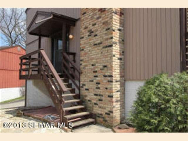 22 Viking Village Drive Rochester, MN 55901 - Photo 2 of 32
