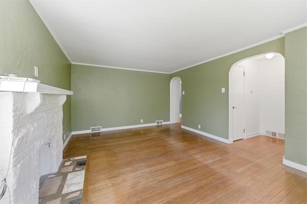 805 Pittsburgh Road Butler, PA 16002 - Photo 7 of 25 Gallery Image 7