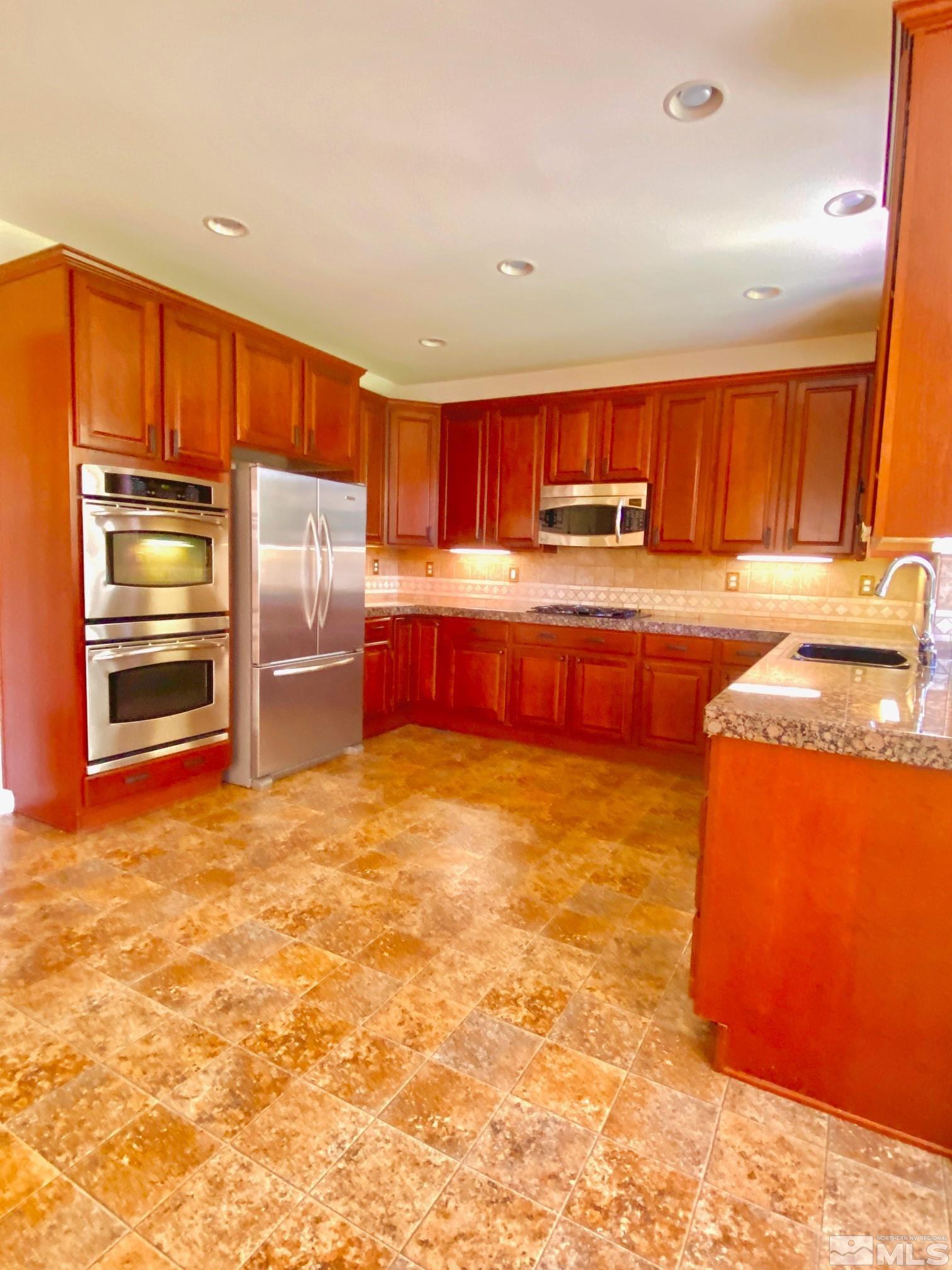 445 Haleb Court Reno, NV 89521 - Photo 10 of 37 Photo 10