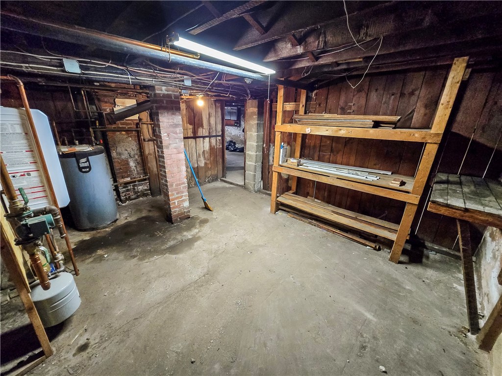 106 Baxter Street Pawtucket, RI 02861 - Photo 36 of 39 Gallery Image 36