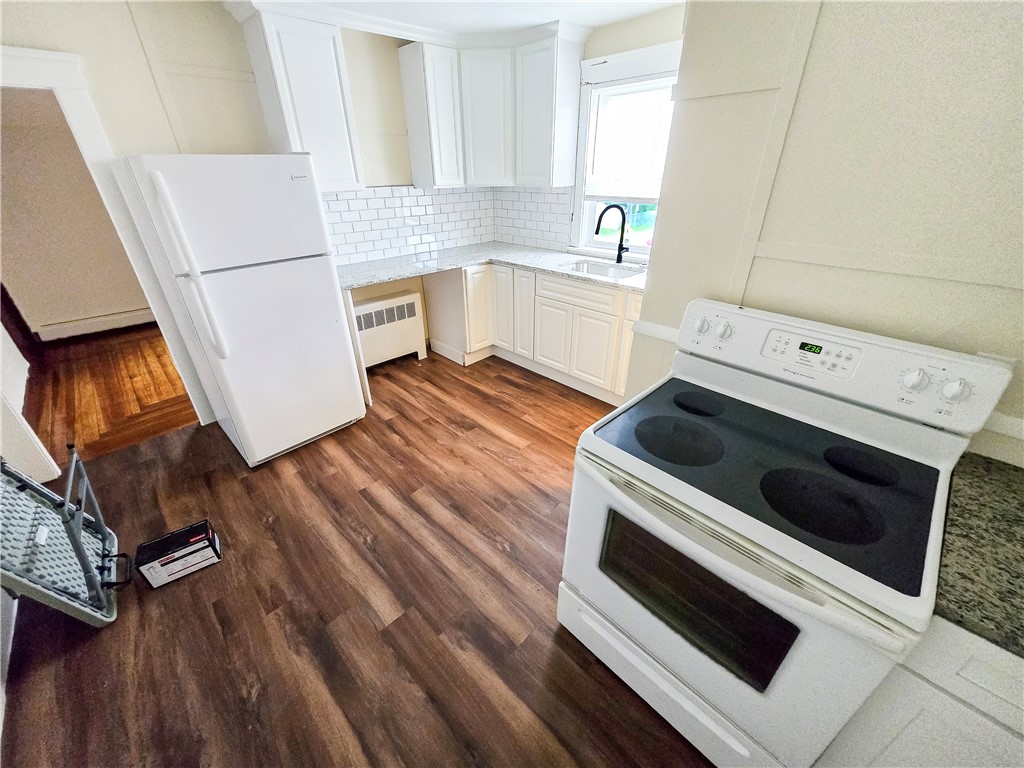 106 Baxter Street Pawtucket, RI 02861 - Photo 4 of 39 Gallery Image 4