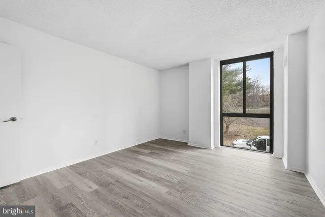 $315,000 | 2311 Pimmit Drive, Unit 105, Falls Church, VA 22043