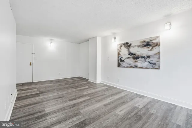 $315,000 | 2311 Pimmit Drive, Unit 105, Falls Church, VA 22043