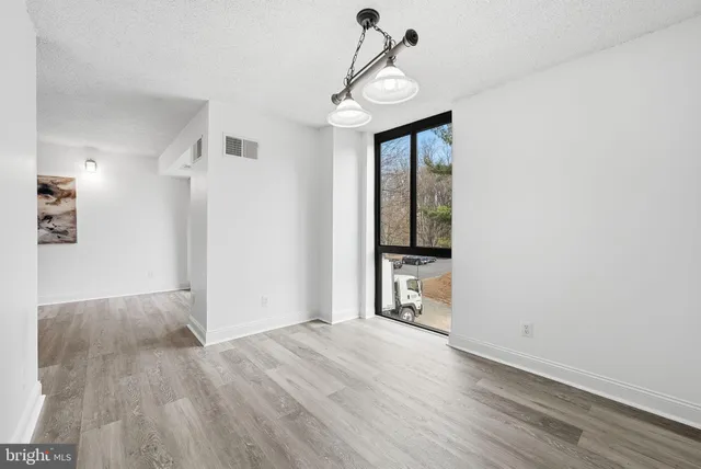 $315,000 | 2311 Pimmit Drive, Unit 105, Falls Church, VA 22043