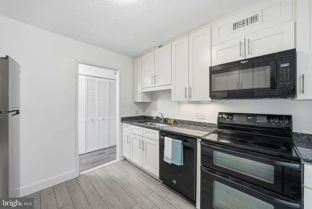 $315,000 | 2311 Pimmit Drive, Unit 105, Falls Church, VA 22043