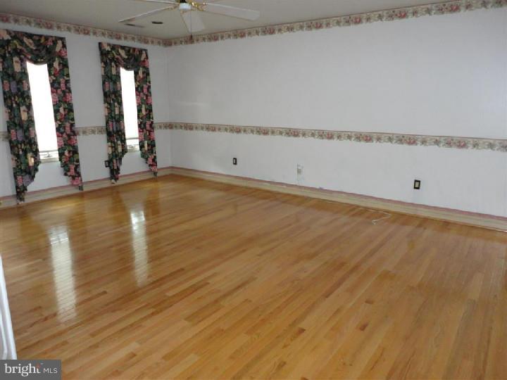 204 Summit Road Mount Laurel, NJ 08054 - Photo 13 of 21 Bedroom - Main