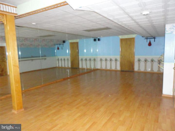 204 Summit Road Mount Laurel, NJ 08054 - Photo 17 of 21 Basement - Finished