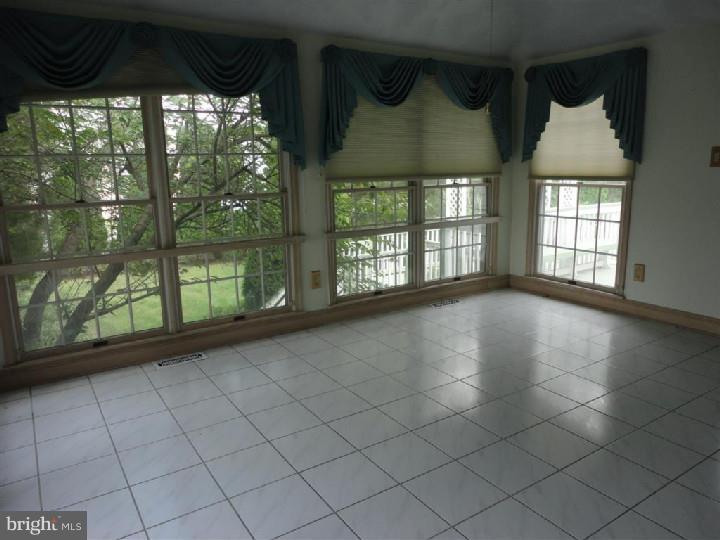 204 Summit Road Mount Laurel, NJ 08054 - Photo 7 of 21 Breakfast Room