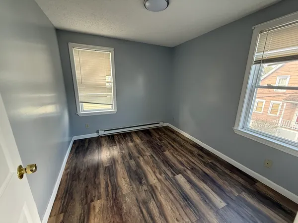 $2,200 | 18 Meadow Street, Unit 2, Taunton, MA 02780