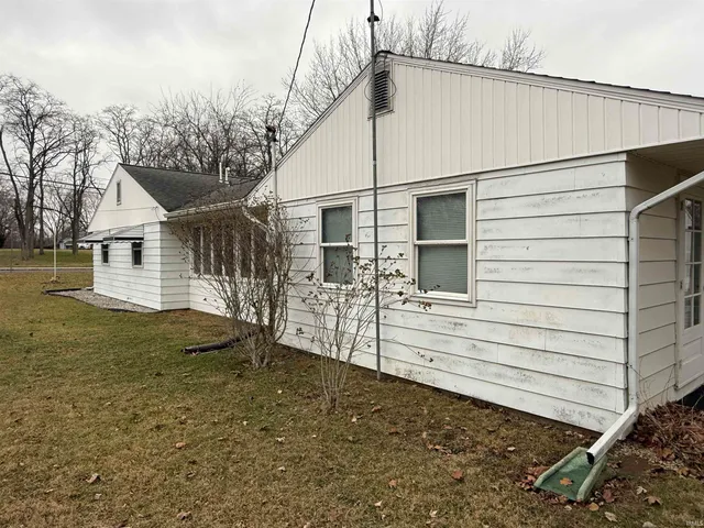 $128,000 | 1109 South Monroe Street, Hartford City, IN 47348